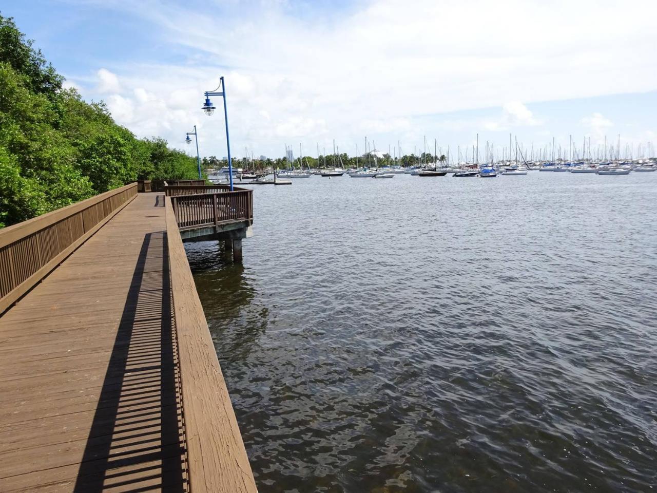 マイアミ Ocean View Balcony Steps From Restaurants, Peacock Park & Marinaヴィラ エクステリア 写真